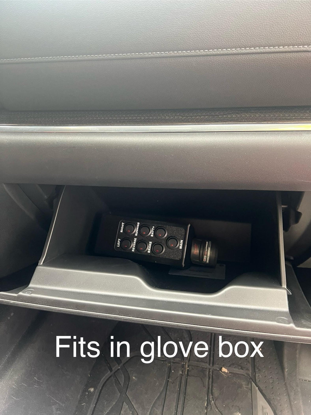 Milwaukee M18 Trailer Light Tester | 7-Pin Connector | Battery Powered Diagnostic Tool |RV trailer