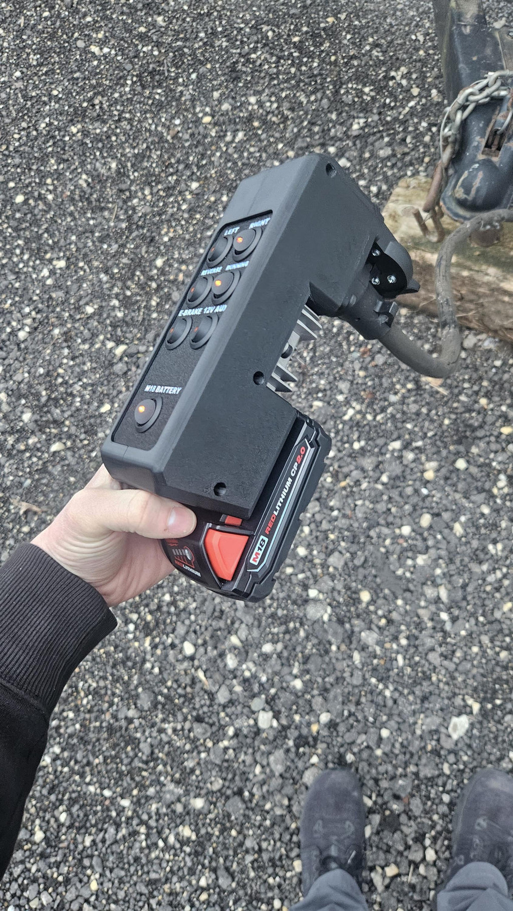 Milwaukee M18 Trailer Light Tester | 7-Pin Connector | Battery Powered Diagnostic Tool |RV trailer